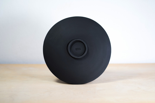 Talerz Relef czarne mandale