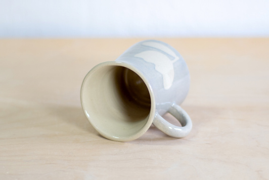 Kubek na kawę. Czarno-Szary w kwiaty