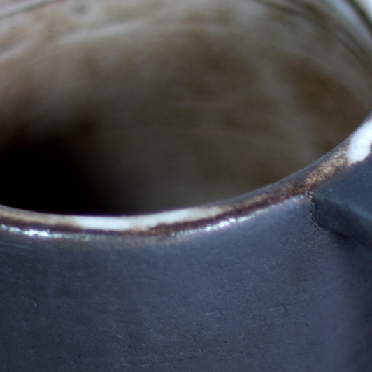 Kubek na kawę Czarno-Biały, wykonany ręcznie