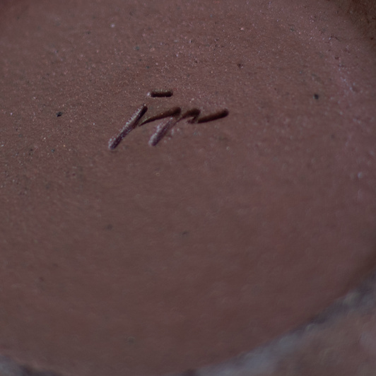 Wazon Czarno-Biały dekorowany ręcznie wycinanką w kwiaty