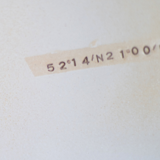 Talerz duży z koordynatami Warszawy