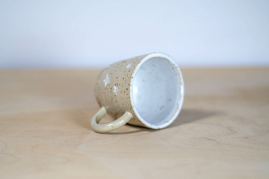 Kubek na kawę, wykonany ręcznie