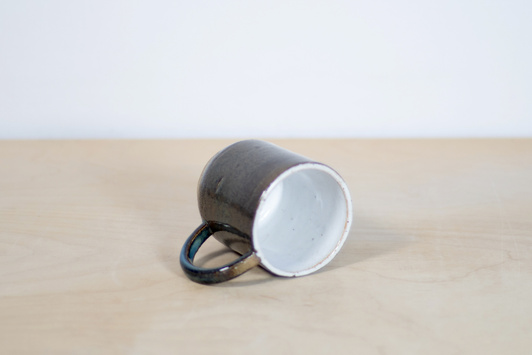 Kubek na kawę lub herbatę, wykonany ręcznie