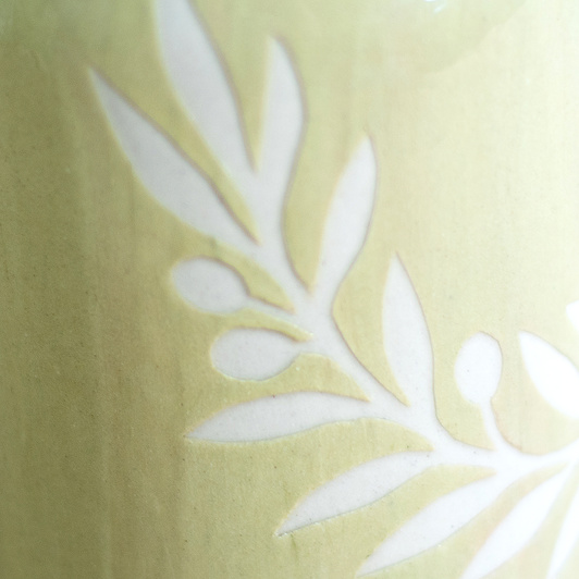 Butelka na oliwę. Szałwiowa z gałązką oliwną. Z uszkiem.