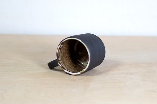 Kubek na kawę Czarno-Biały, wykonany ręcznie