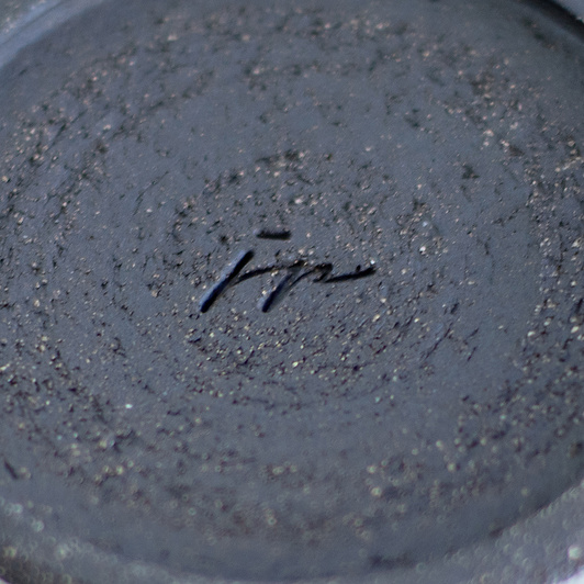 Kubek na kawę. Czarno-Biały w kwiaty, wykonany ręcznie