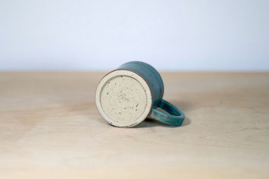 Kubek na kawę, wykonany ręcznie