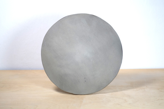 Talerz Szary Malowany Bielą