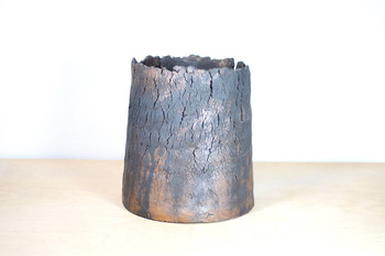 Osłonka na donicę. Duża spękana.