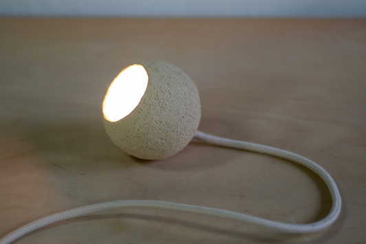 Lampka zadziorna kuleczka