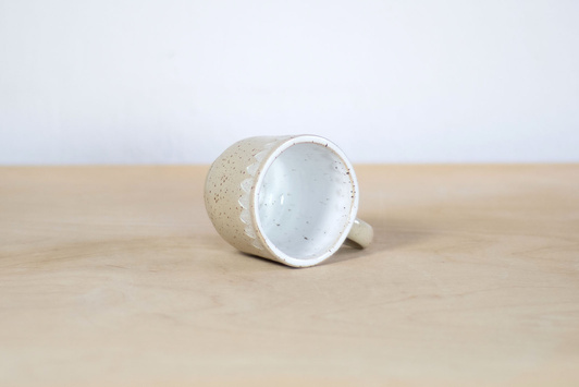 Kubek na kawę, wykonany ręcznie