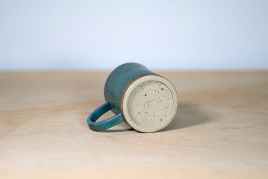 Kubek na kawę, wykonany ręcznie