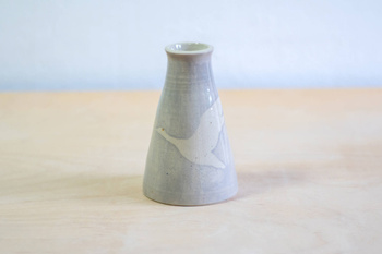 Wazon Biało-Szary dekorowany ręcznie wycinanką w gęsi