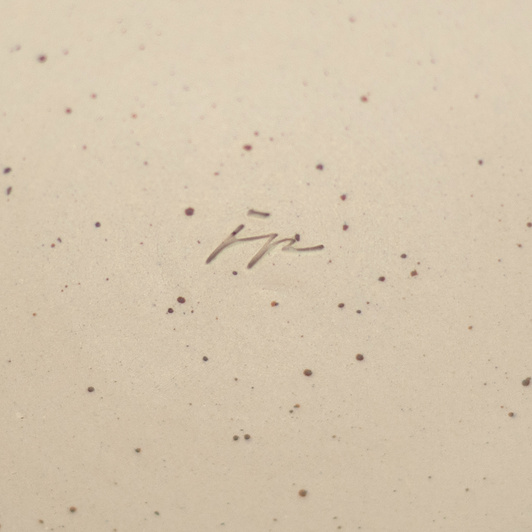 Wazon Kremowy w cętki z gwieździstymi dekoracjami