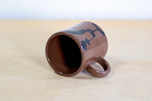 Kubek na kawę. Brązowo-Czarny ze Strusiem Pędziwiatrem