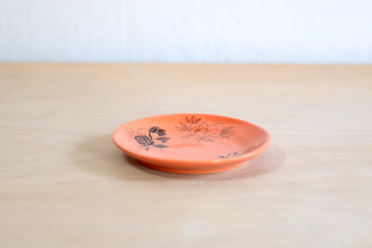 Spodeczek do małej filiżanki z tatuażami, pomarańczowy