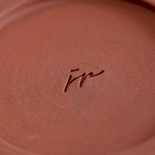 Wazon Brązowo-Biały dekorowany ręcznie wycinanką Tyranozaur 404