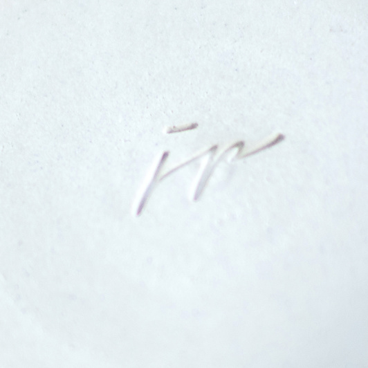 Kubek na kawę. Biały z koralowym dekorem