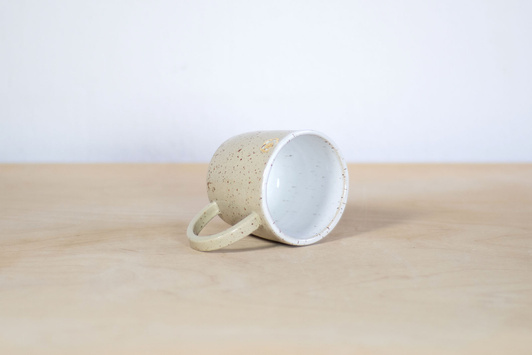 Kubek na kawę, wykonany ręcznie