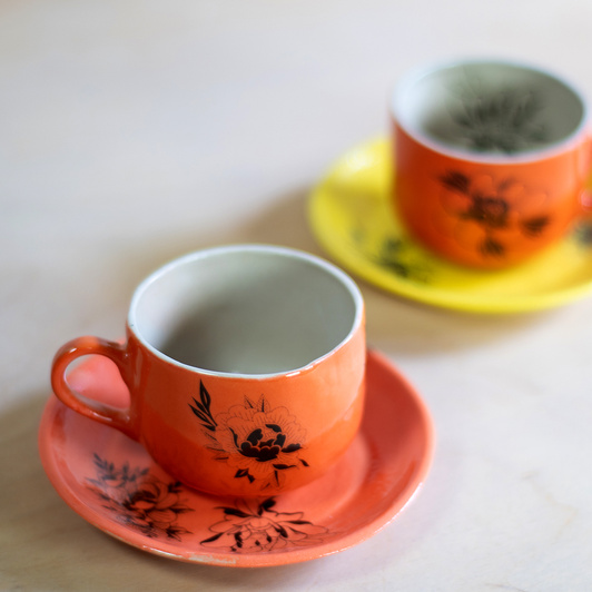 Spodeczek do małej filiżanki z tatuażami, pomarańczowy