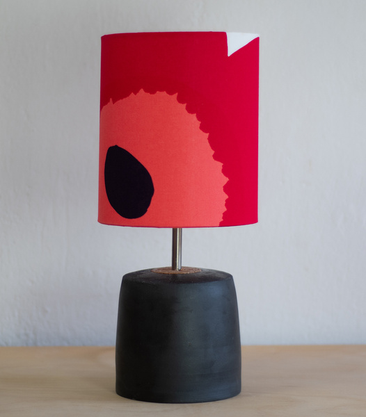 Lampka nocna czarna z żyrandolkiem Marimekko