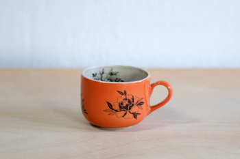 Filiżanka na kawę z tatuażami, pomarańczowa