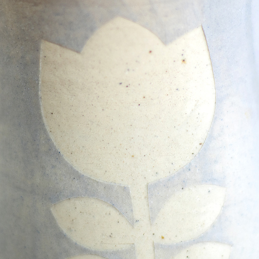 Kubek na kawę. Czarno-Szary w kwiaty