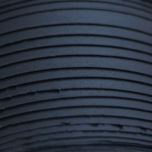 Wazon Czarny Poziome Paski