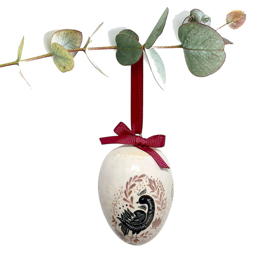 Jajko wielkanocne z bordową wstążeczką. Zając i ptaszek.