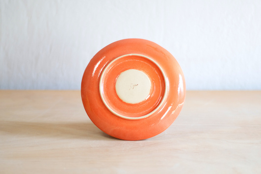 Spodeczek do dużej filiżanki z tatuażami, pomarańczowy