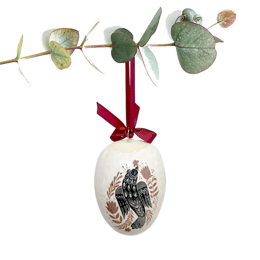 Jajko wielkanocne z bordową wstążeczką. Zając i ptaszek.