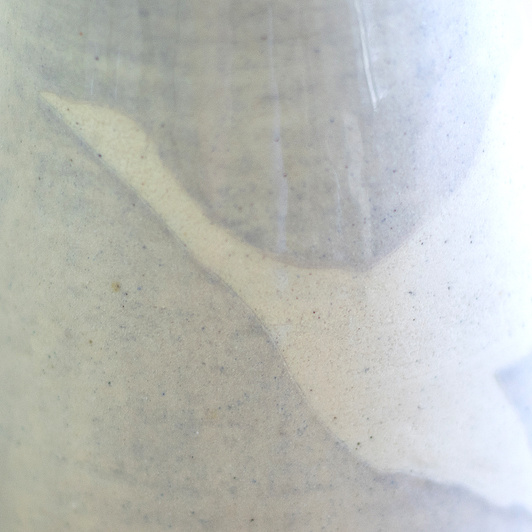 Wazon Biało-Szary dekorowany ręcznie wycinanką w gęsi