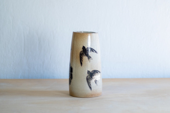 Wazon z tatuażami orzechowy