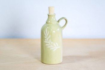 Butelka na oliwę. Szałwiowa z gałązką oliwną. Z uszkiem.