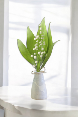 Wazon Biało-Szary dekorowany ręcznie wycinanką w gęsi